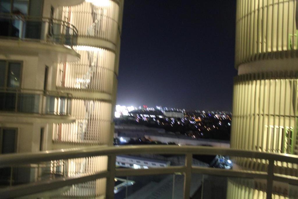 Azure Urban Resort A4 Near Airport Mall With Wavepool Paranaque City Zewnętrze zdjęcie